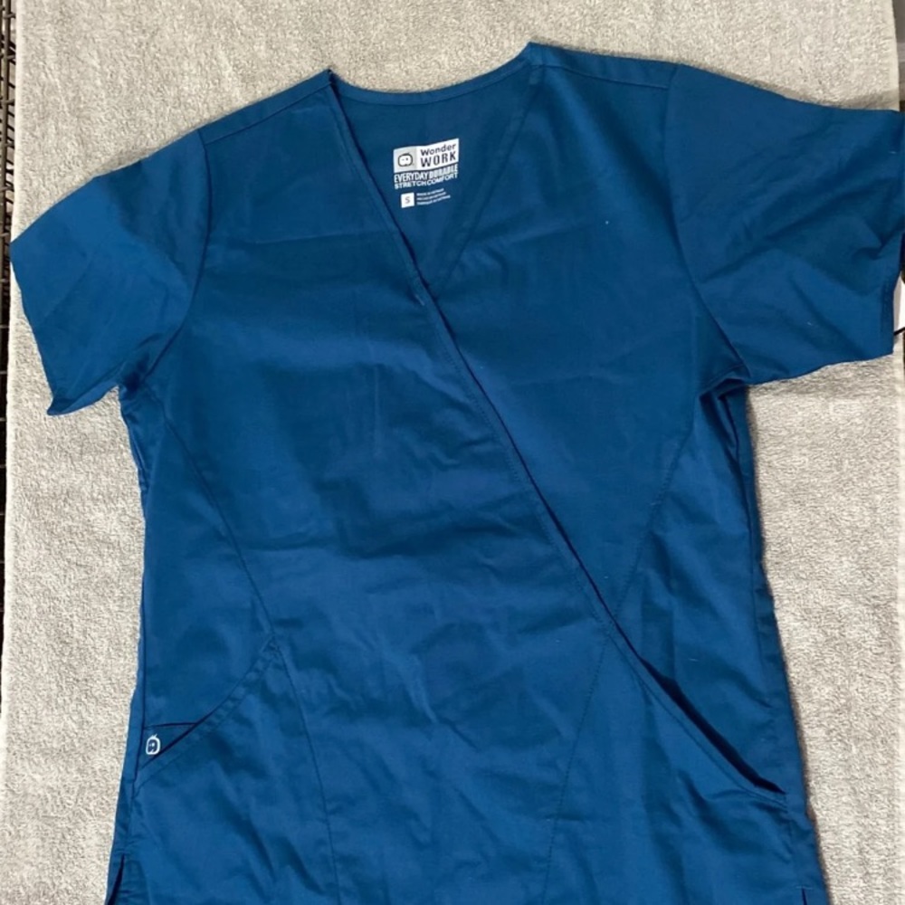 Scrub top